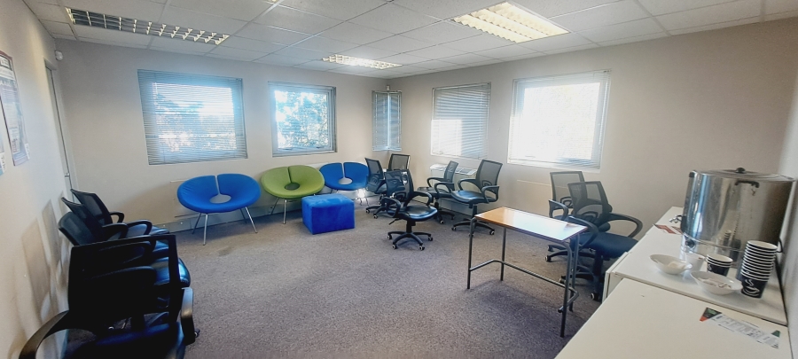 To Let commercial Property for Rent in Rosenpark Western Cape